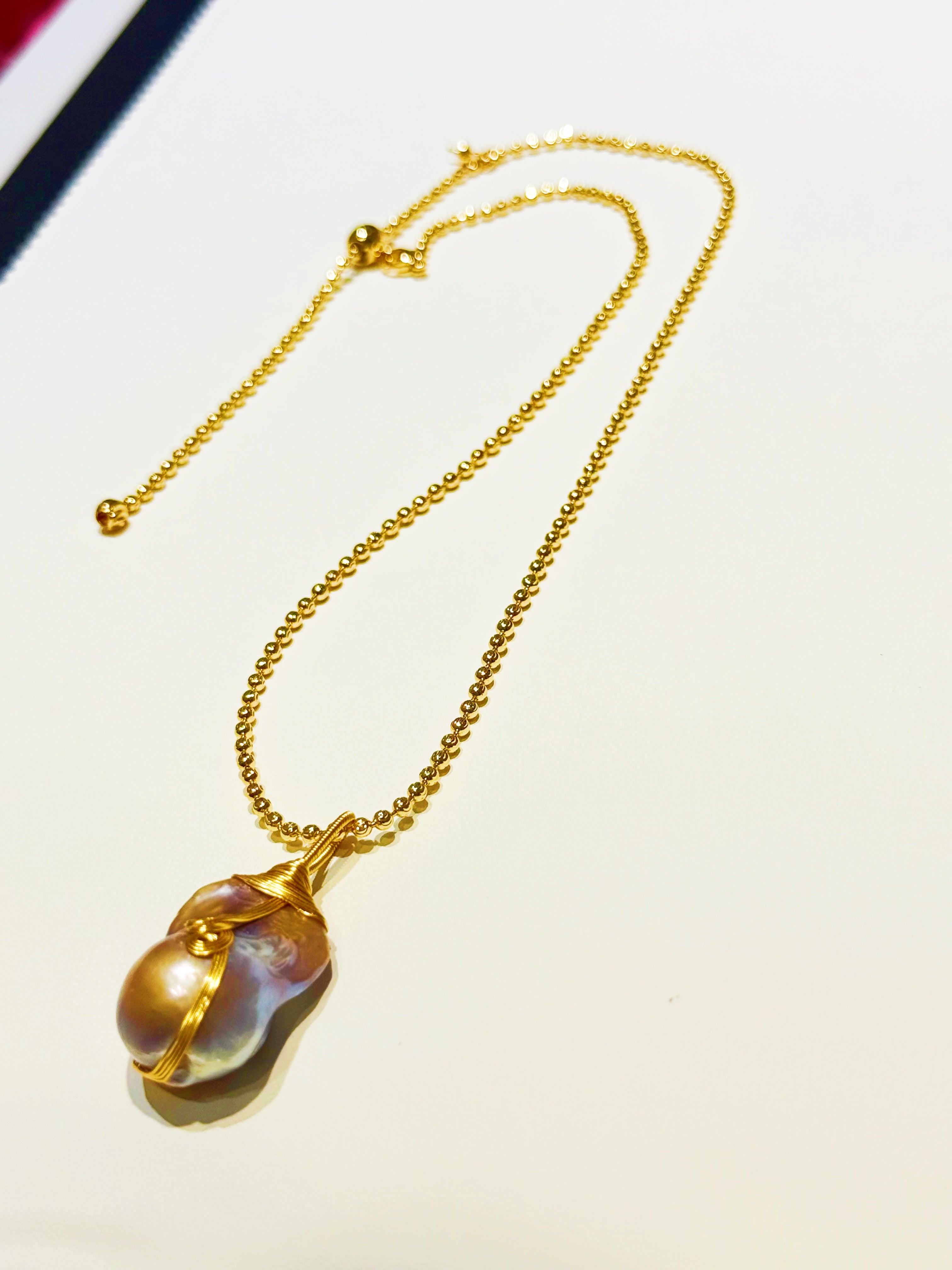 Fashionable and Elegant Baroque Pendant
